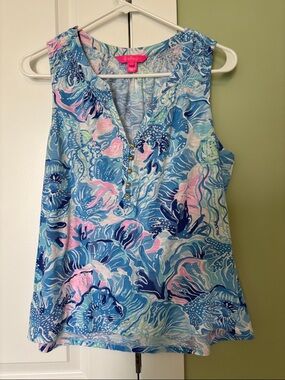 Lilly Pulitzer Sleeveless Elsa V-Neck Shell in Pastel Blue-Pink